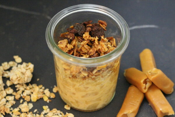 Pommes au caramel beurre salé & granola – Image 2