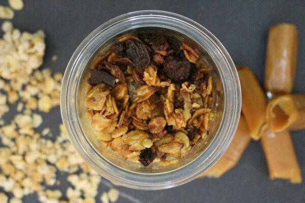 Pommes au caramel beurre salé & granola – Image 3